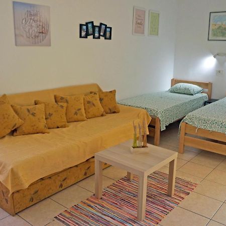 Studio Apartment Michelle - Intermezzo With Sea View Rabac Exterior photo