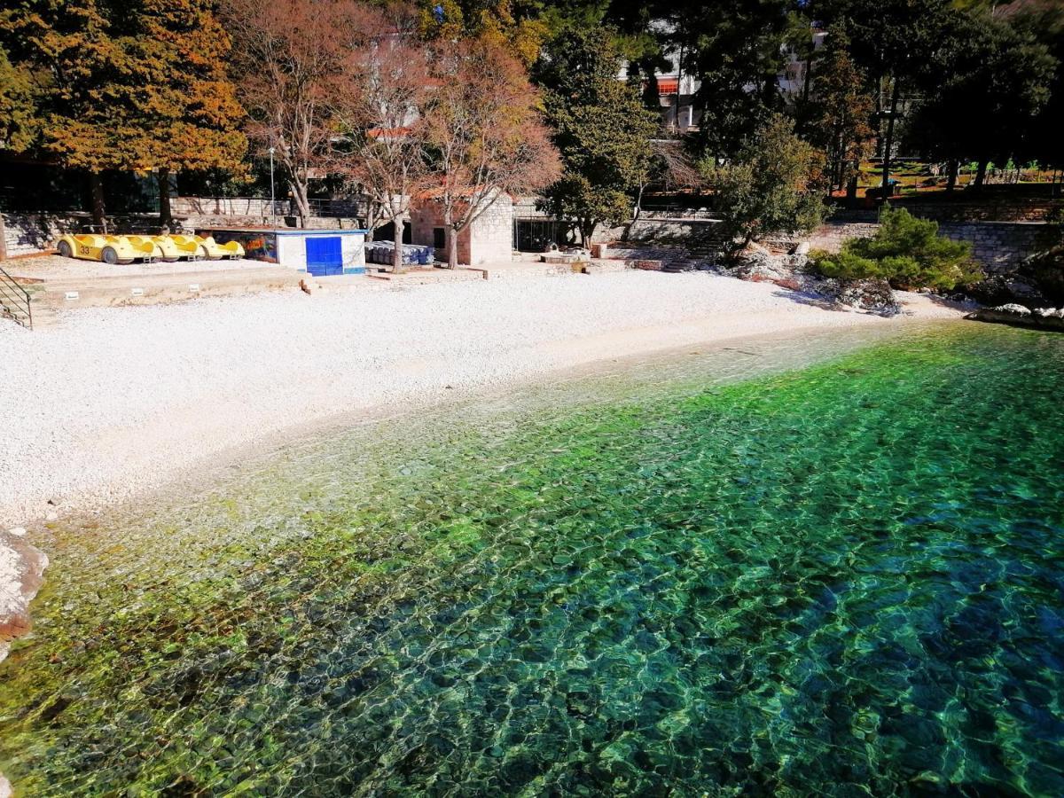 Studio Apartment Michelle - Intermezzo With Sea View Rabac Exterior photo