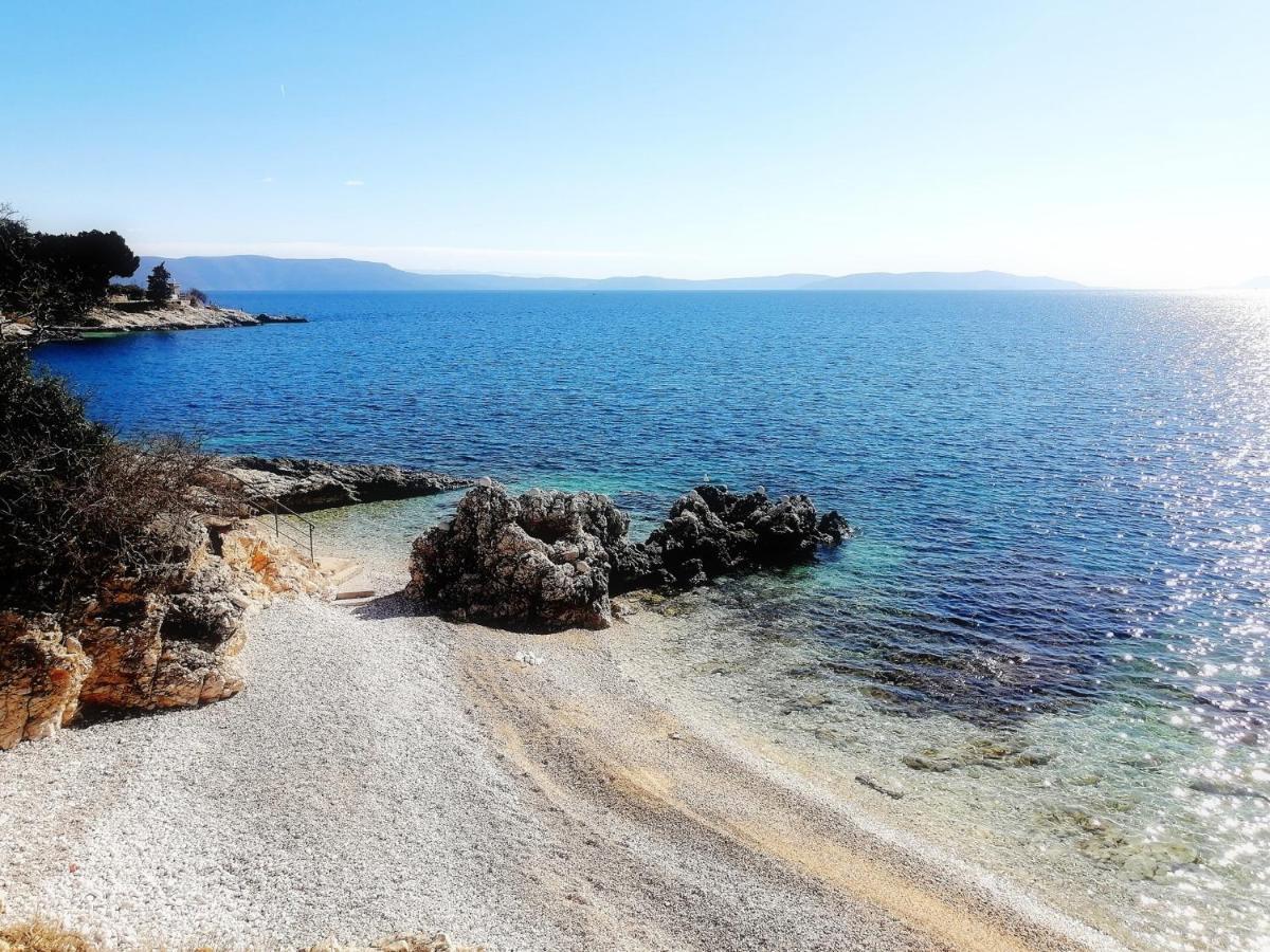 Studio Apartment Michelle - Intermezzo With Sea View Rabac Exterior photo